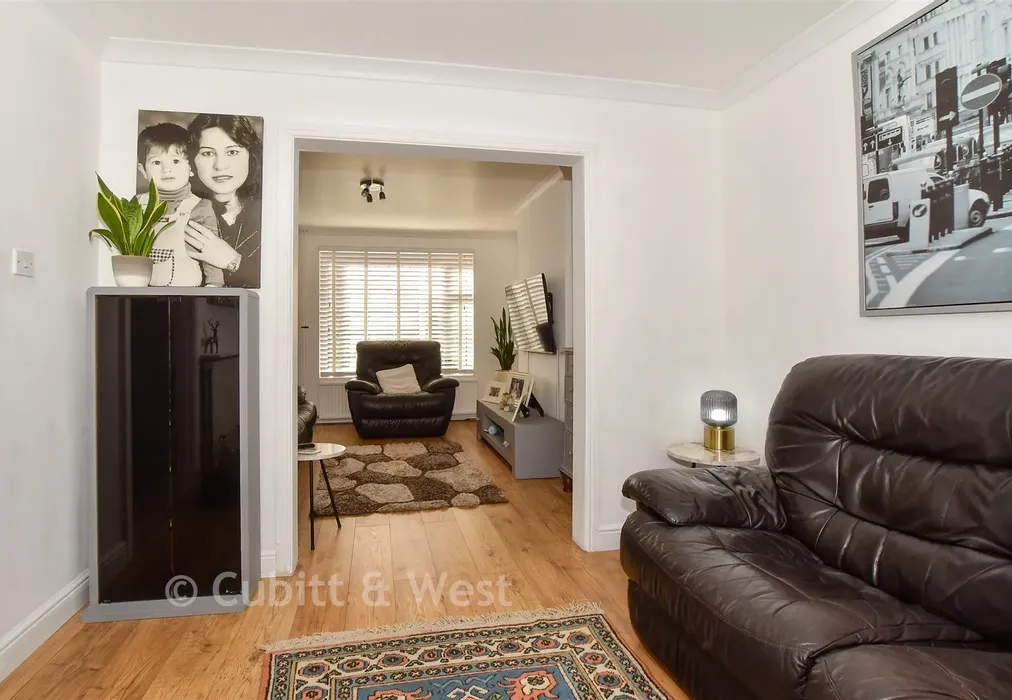Dining Area - Wakehurst Drive, Southgate, Crawley, West Sussex - Wards of Kent