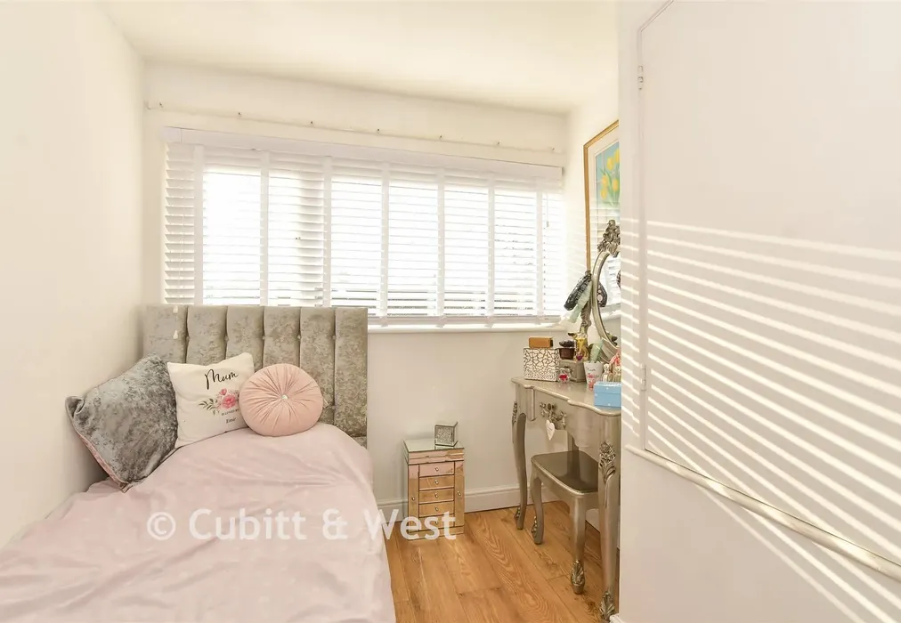 Bedroom 3 - Wakehurst Drive, Southgate, Crawley, West Sussex - Wards of Kent
