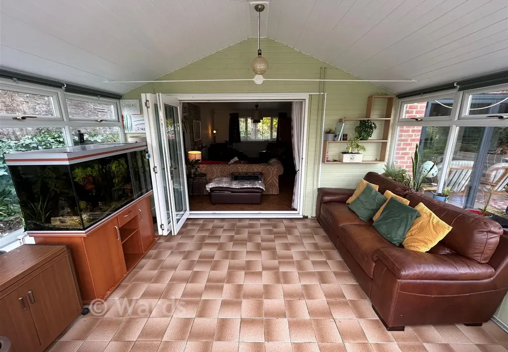 Conservatory - y - Stone Road, Broadstairs, Kent - Wards of Kent