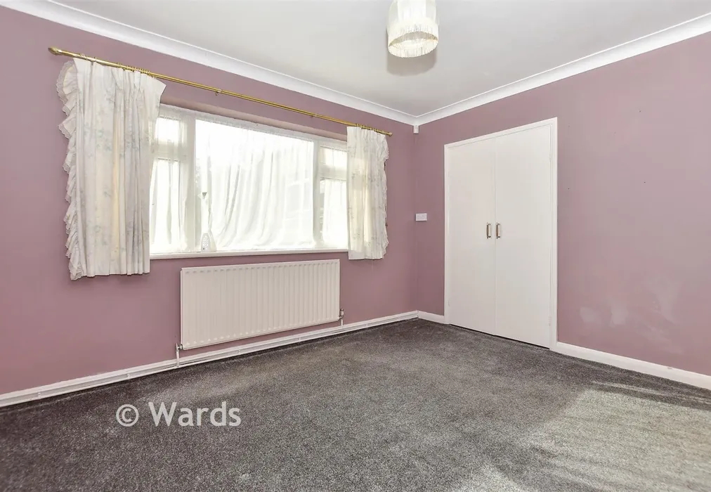Bedroom 1 - White Horse Lane, Otham, Maidstone, Kent - Wards of Kent
