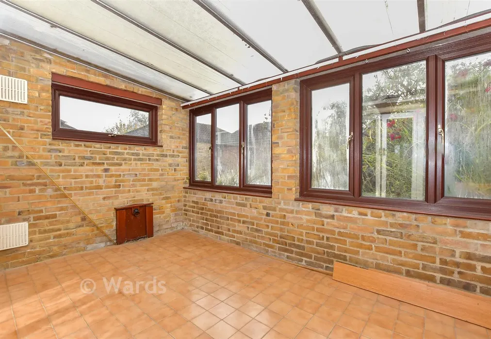 Sun Room - White Horse Lane, Otham, Maidstone, Kent - Wards of Kent