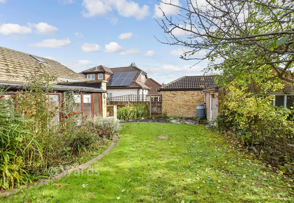 Rear Garden - White Horse Lane, Otham, Maidstone, Kent - Wards of Kent