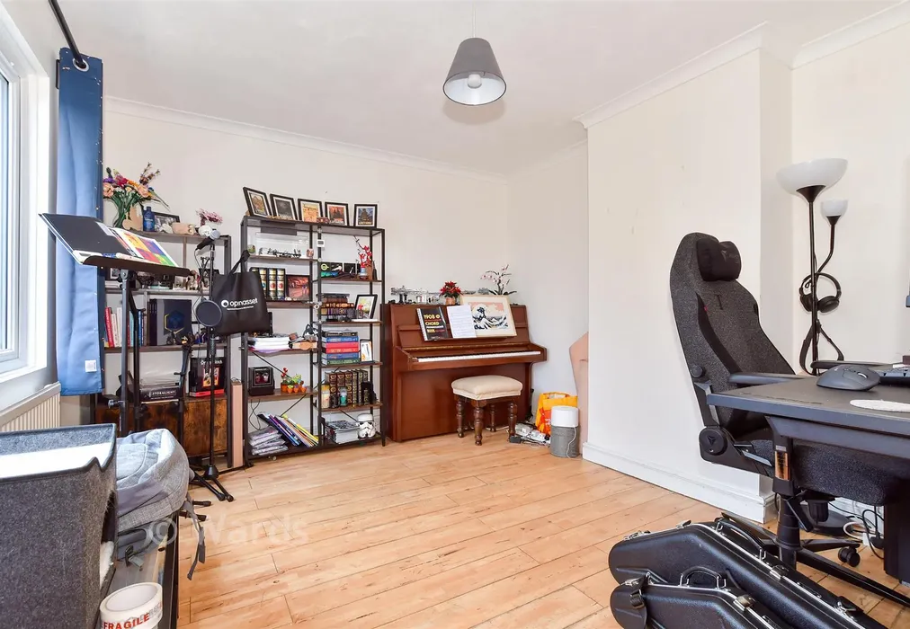 Lounge - Old Tovil Road, Maidstone, Kent - Wards of Kent