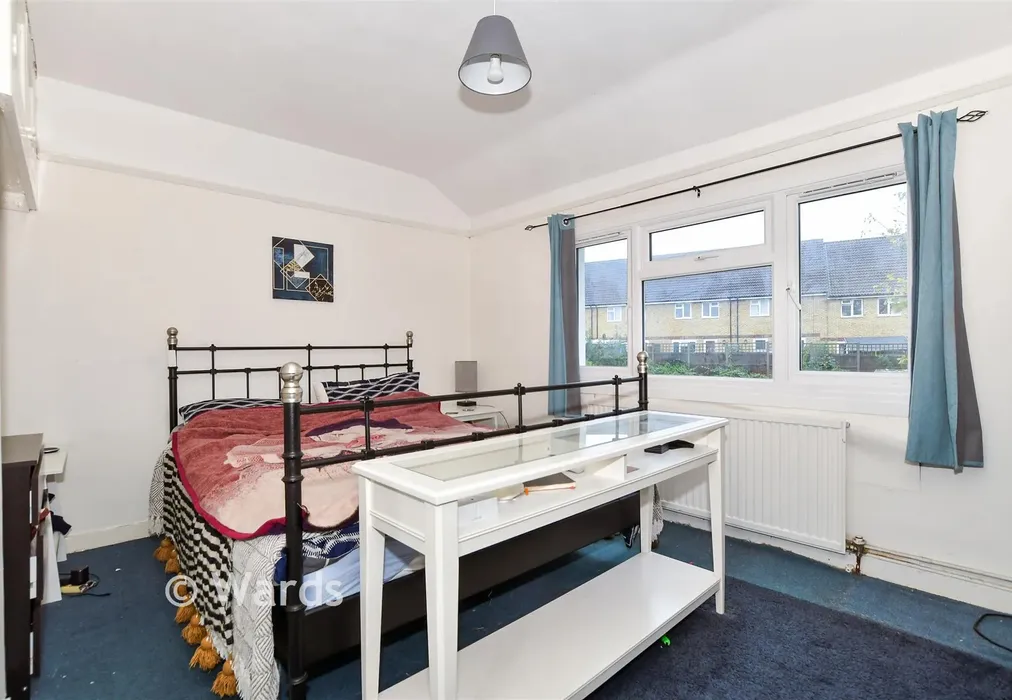 Bedroom 1 - Old Tovil Road, Maidstone, Kent - Wards of Kent