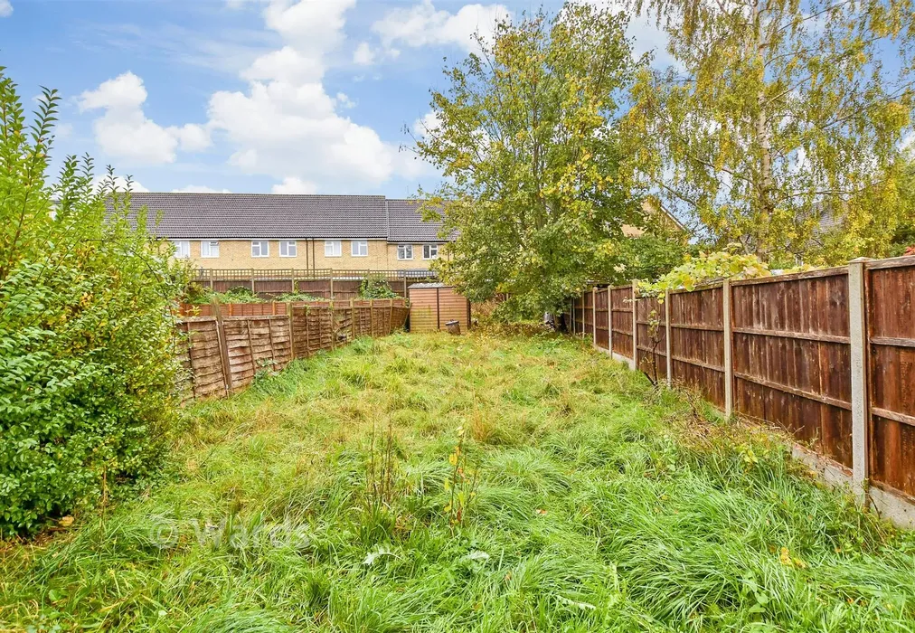Rear Garden - Old Tovil Road, Maidstone, Kent - Wards of Kent