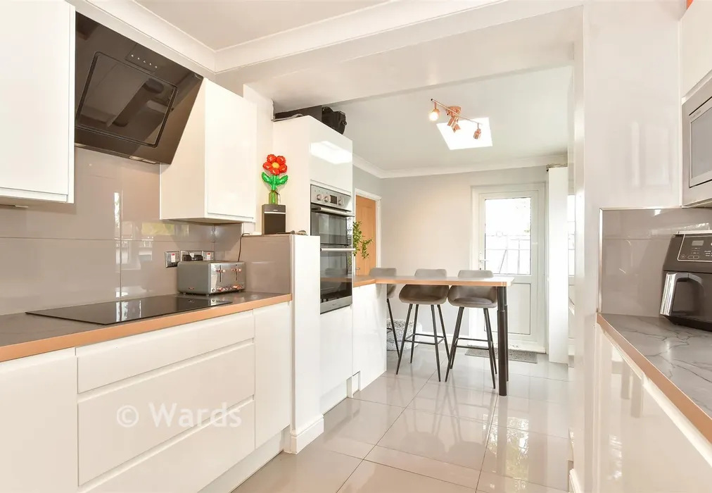 Kitchen - Balmoral Road, Sutton At Hone, Dartford, Kent - Wards of Kent