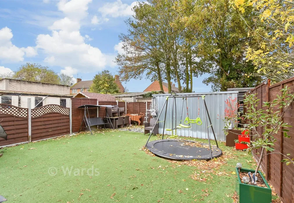 Rear Garden - Balmoral Road, Sutton At Hone, Dartford, Kent - Wards of Kent