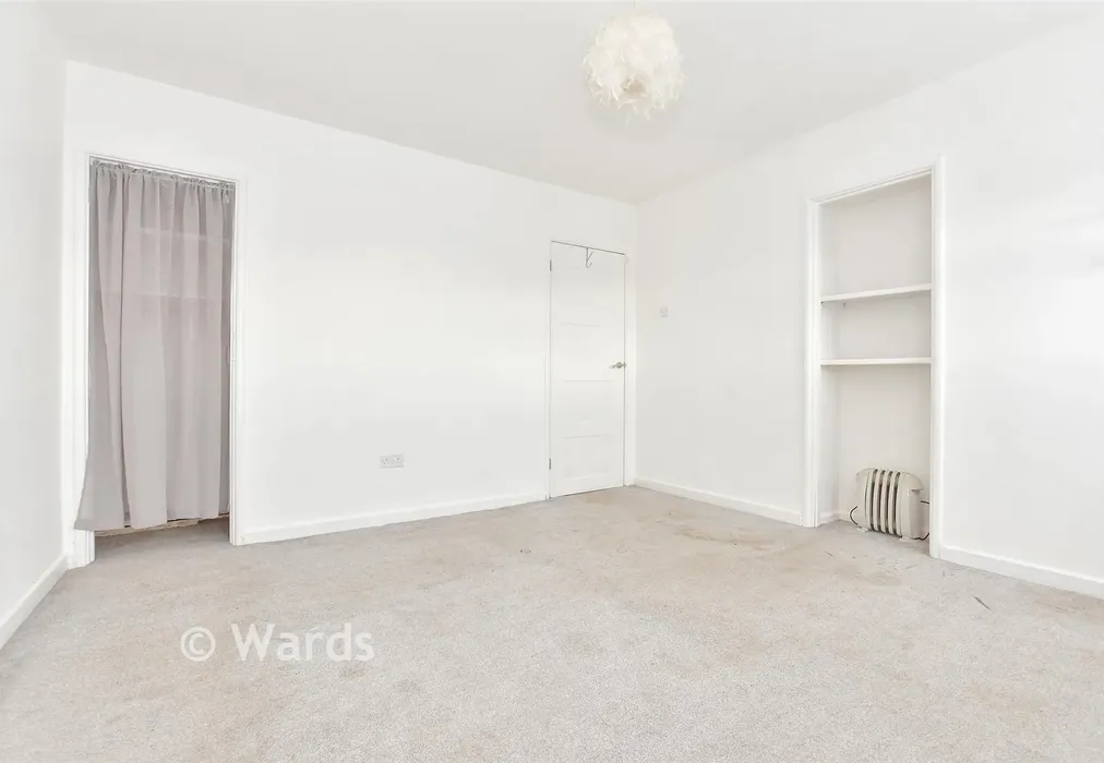 Bedroom 1 - Chaucer Crescent, Dover, Kent - Wards of Kent