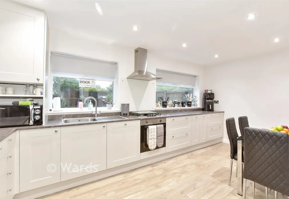 Kitchen - Lambs Walk, Whitstable, Kent - Wards of Kent