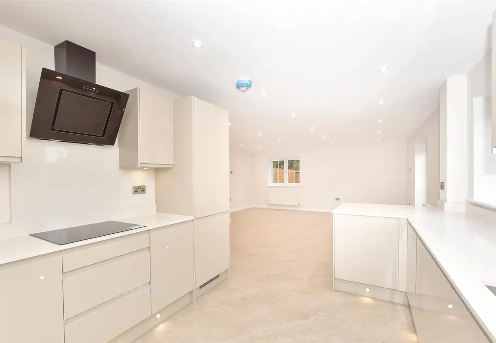Kitchen - Dynamo Close, Headcorn, Ashford, Kent - Wards of Kent