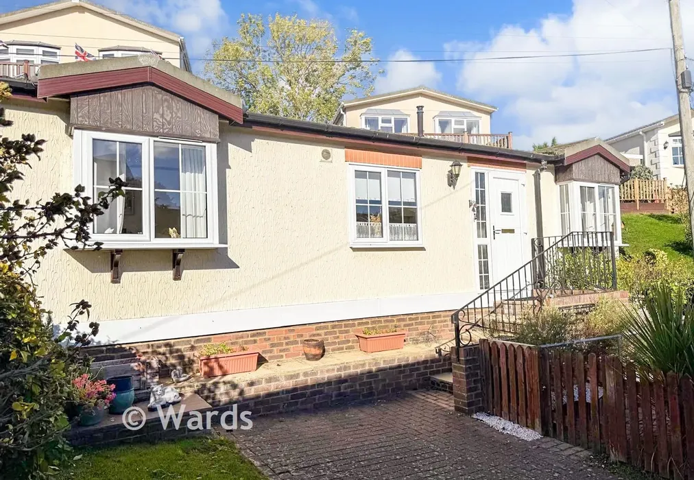 Front Shot - Riverside Park, East Farleigh, Maidstone, Kent - Wards of Kent