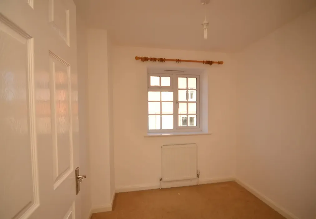 Bedroom 3 - Spiro Close Pulborough RH20 - Wards of Kent