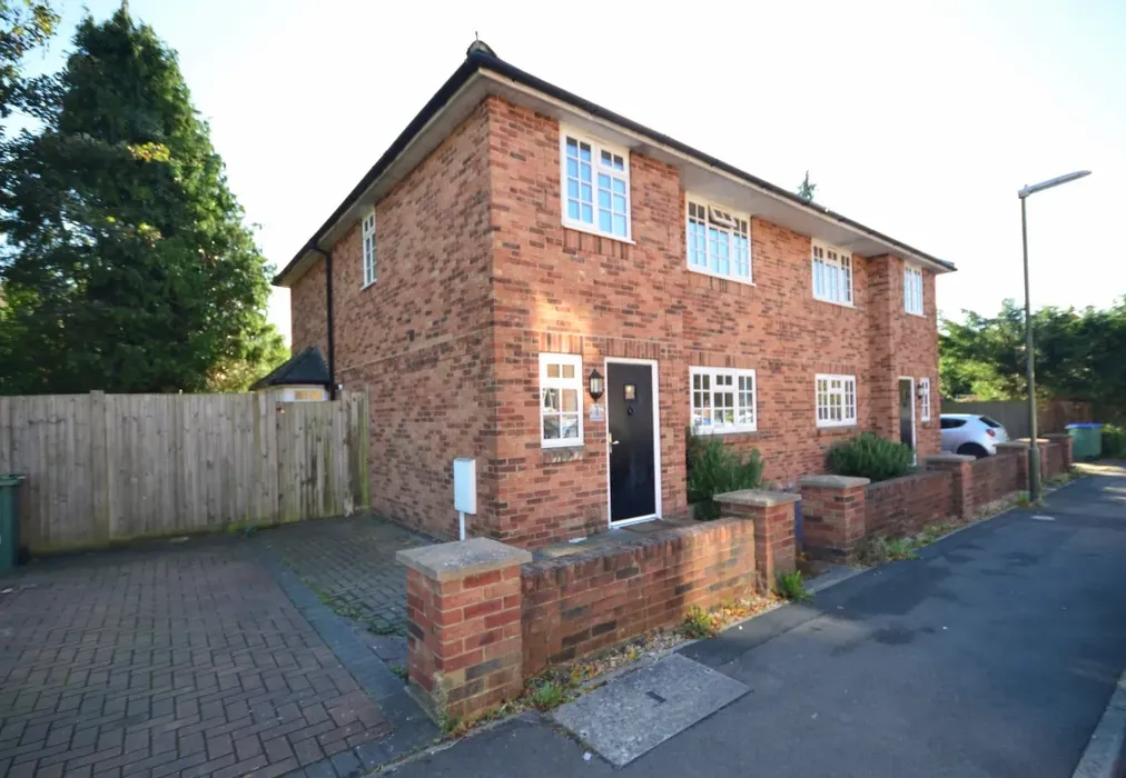 Front 1 - Spiro Close Pulborough RH20 - Wards of Kent