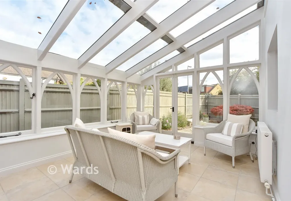 Orangery - Edmund Close, Meopham, Kent - Wards of Kent