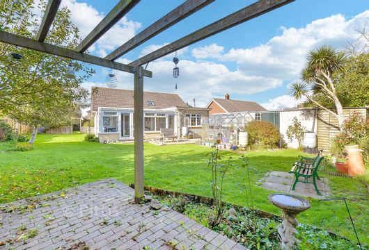 Warlands Lane, Shalfleet, Newport, Isle of Wight - Wards of Kent