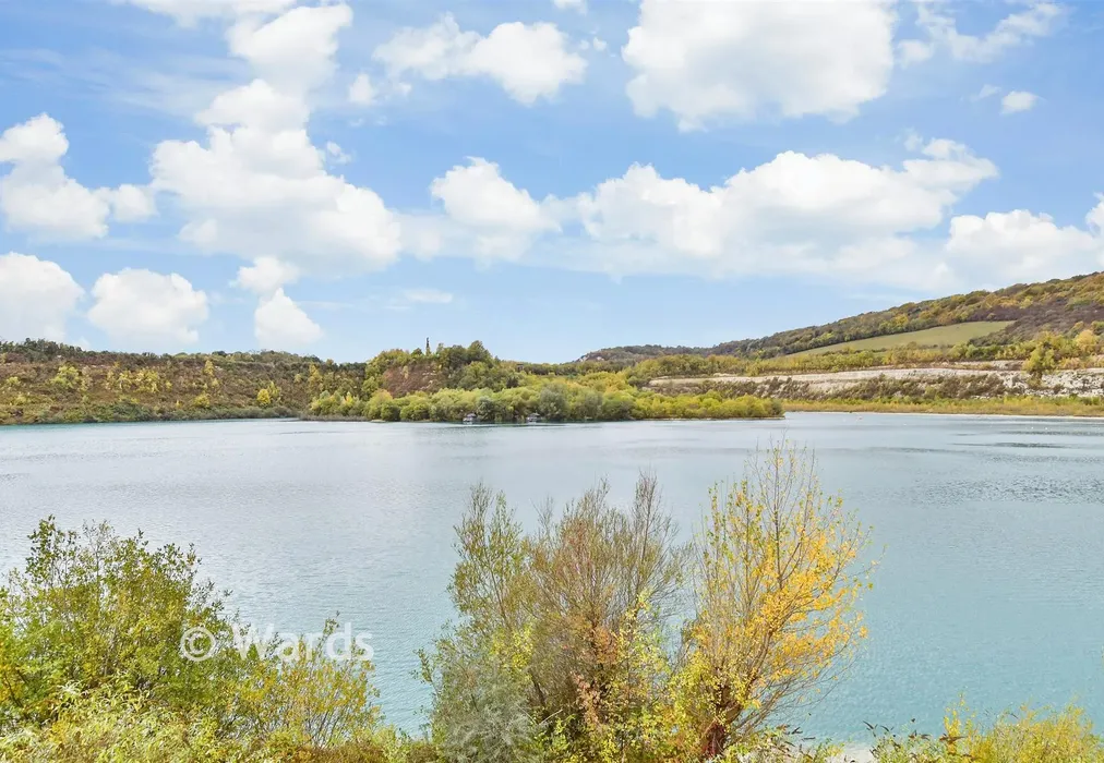 Surrounding Area - Limeburners Drive, Halling, Kent - Wards of Kent