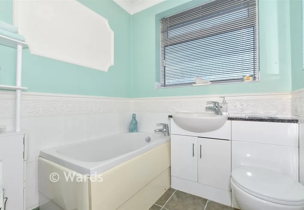 Bathroom - Frinstead Walk, Maidstone, Kent - Wards of Kent