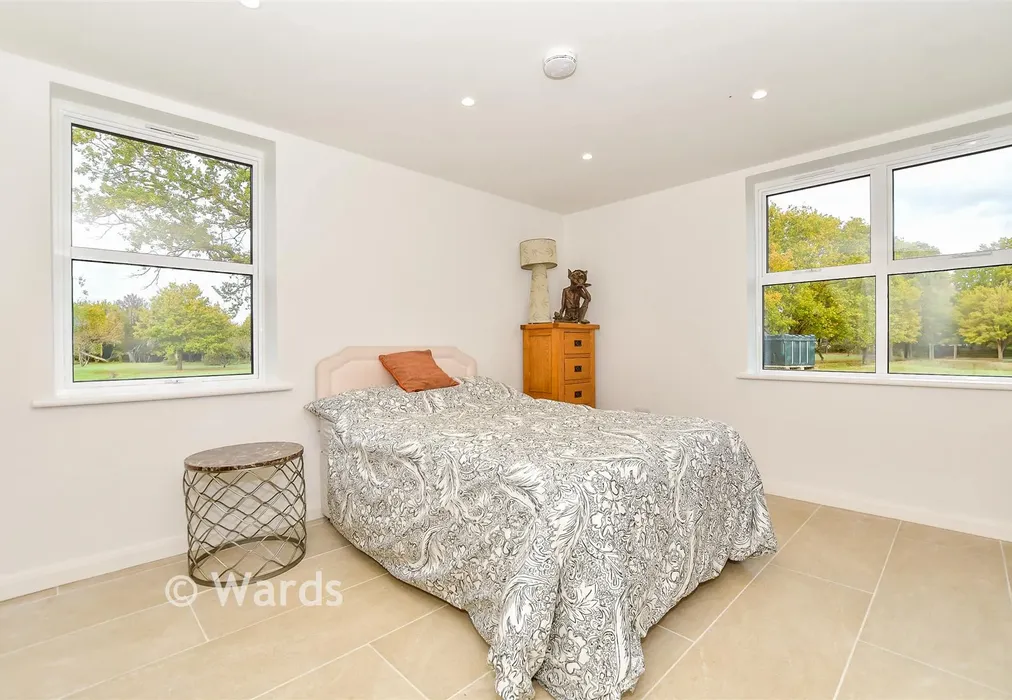 Bedroom 2 - Pike Fish Lane, Paddock Wood, Tonbridge, Kent - Wards of Kent