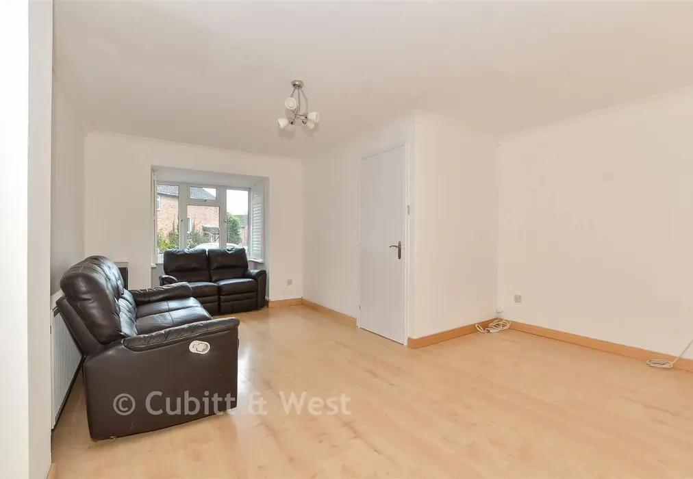 Lounge/Dining Room - Fulham Close, Crawley, West Sussex - Wards of Kent