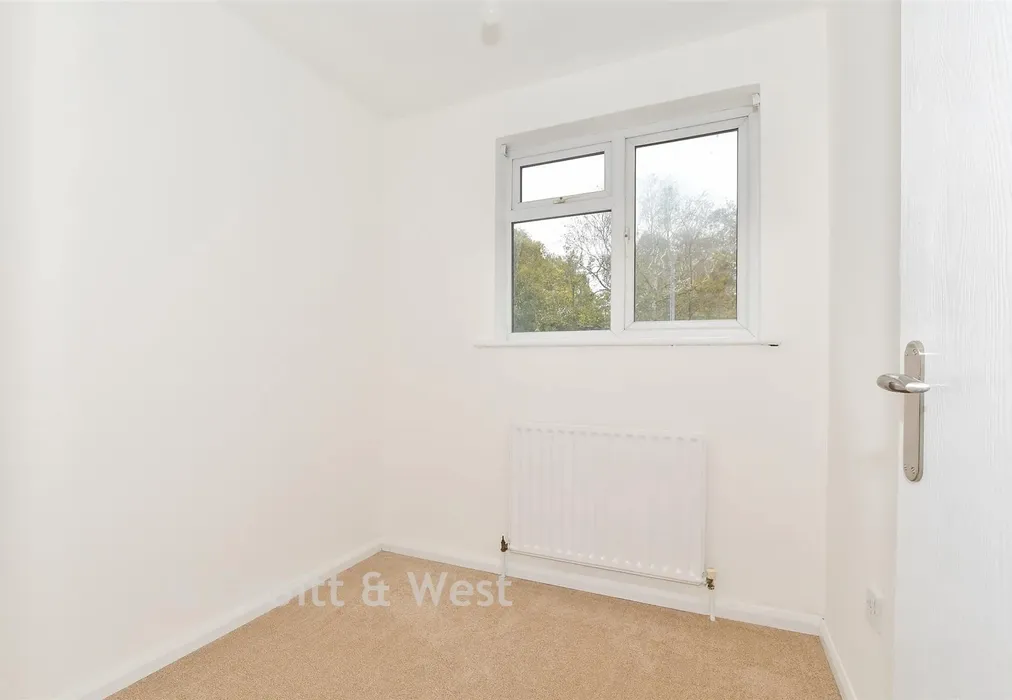 Bedroom 4 - Fulham Close, Crawley, West Sussex - Wards of Kent