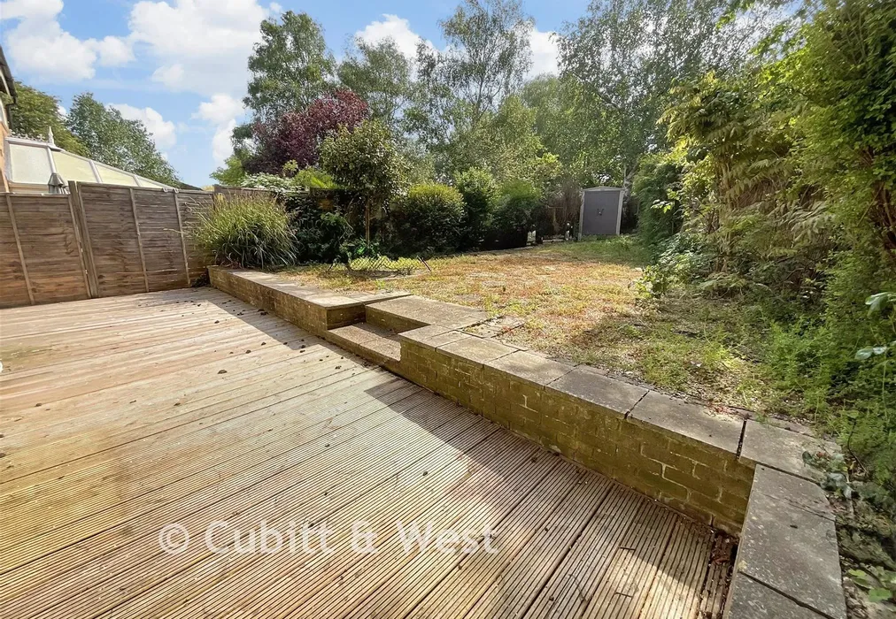 Rear Elevation - Fulham Close, Crawley, West Sussex - Wards of Kent