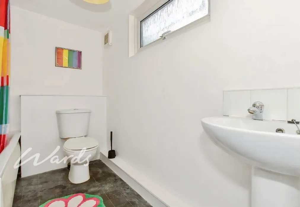 8b33cb26-Bathroom 20 - Station Road Herne Bay CT6 - Wards of Kent