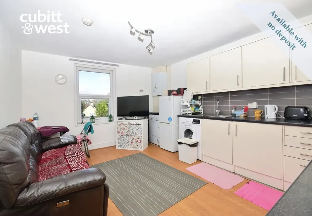 e01da843-DSC_4911 - Cedar Road Sutton SM2 - Wards of Kent