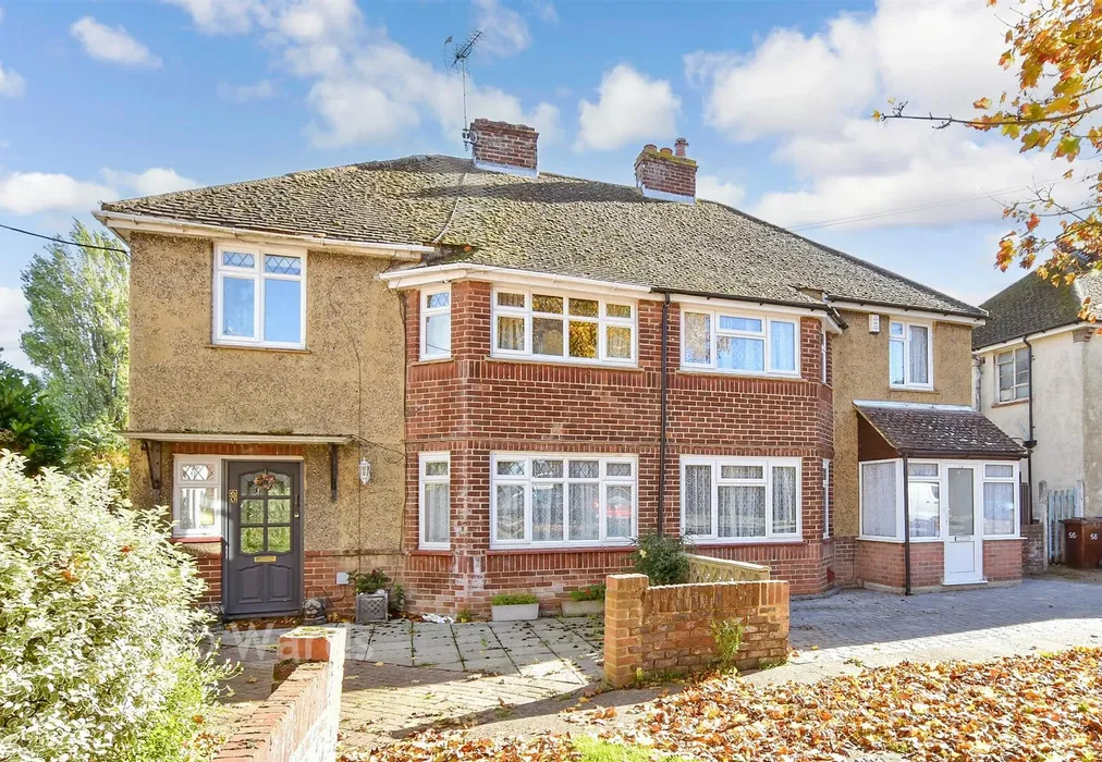 External (Brochure) - Cheney Road, Faversham, Kent - Wards of Kent