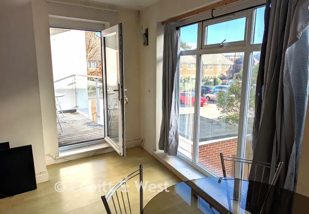 Balcony - Elm Grove, Southsea, Hampshire - Wards of Kent