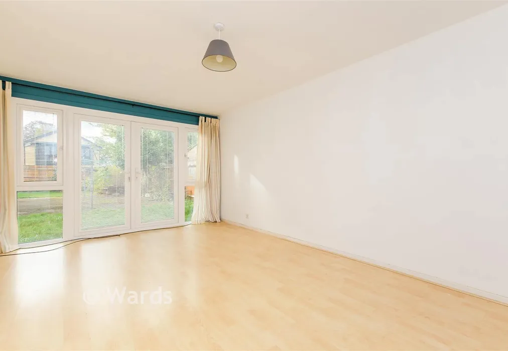 Lounge - Old Road West, Gravesend, Kent - Wards of Kent