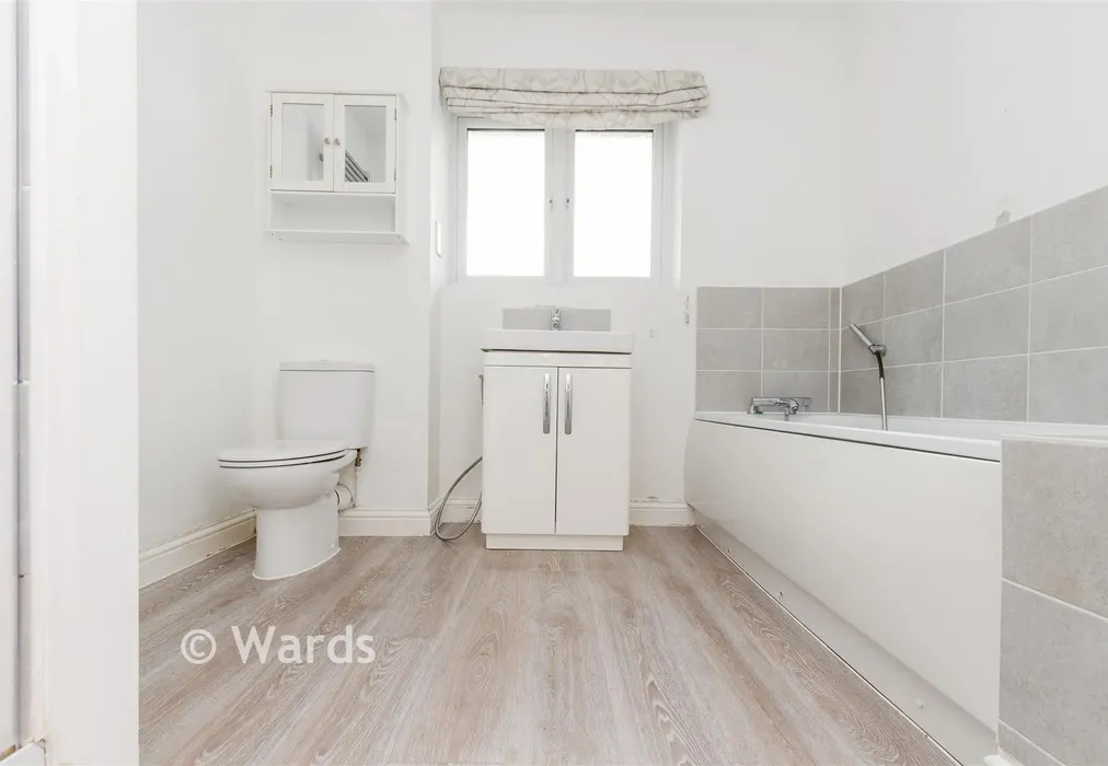 Bathroom - Dunnock Drive, Chattenden, Rochester, Kent - Wards of Kent