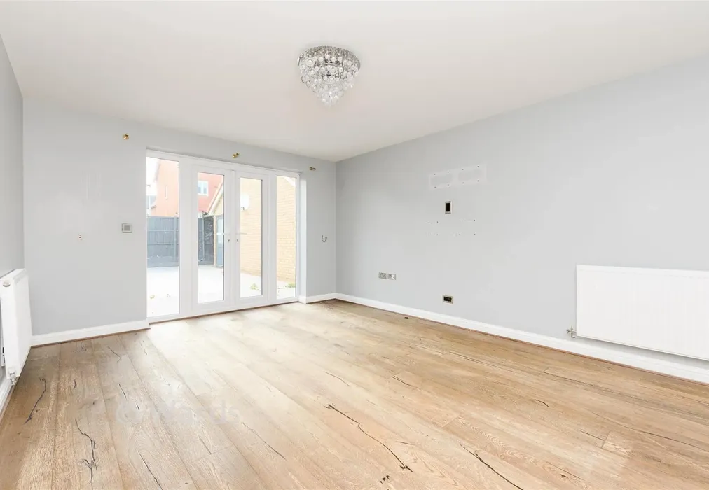 Lounge - Dunnock Drive, Chattenden, Rochester, Kent - Wards of Kent