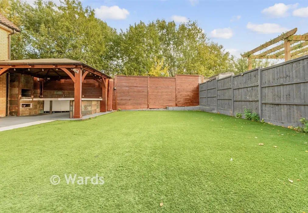 Rear Garden - Dunnock Drive, Chattenden, Rochester, Kent - Wards of Kent