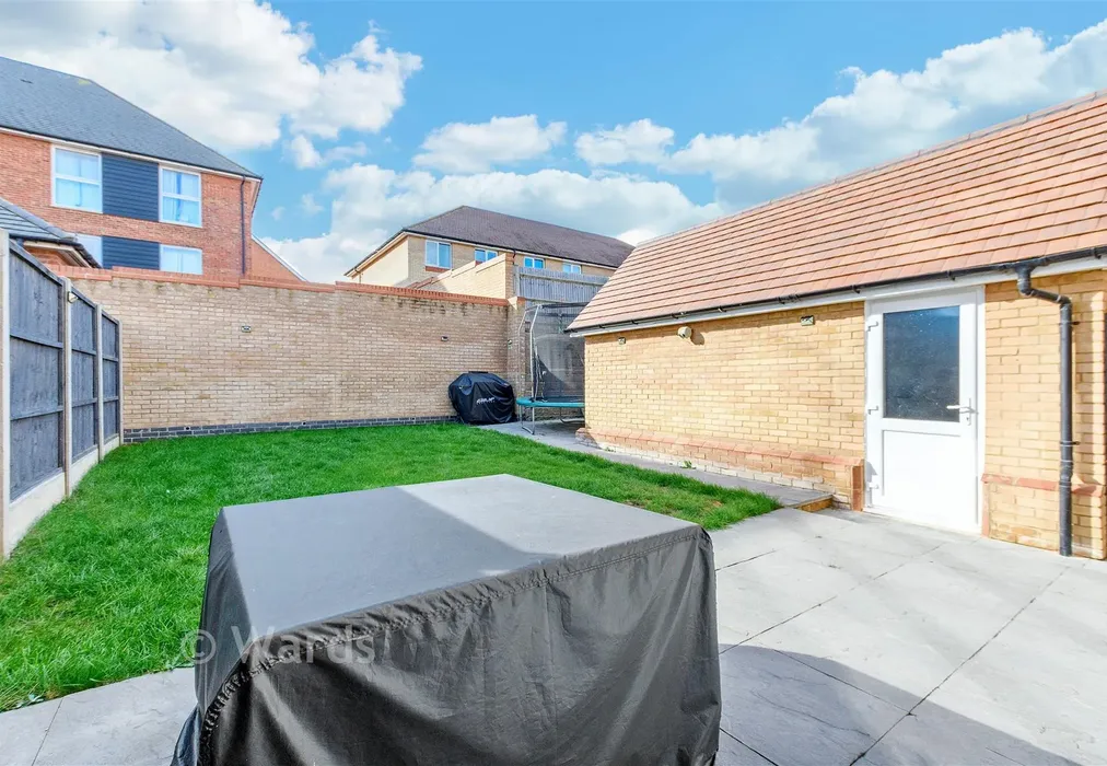 Rear Garden - Emmeline Avenue, Weldon Ebbsfleet Valley, Swanscombe, Kent - Wards of Kent