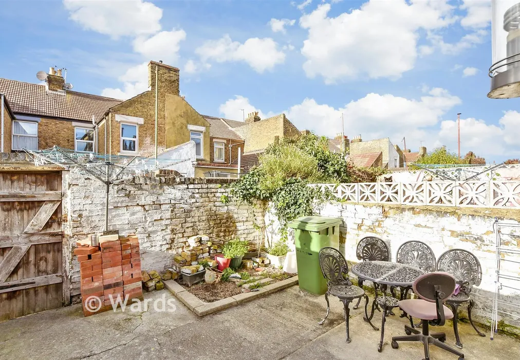 Rear Garden - Alexandra Road, Sheerness, Kent - Wards of Kent