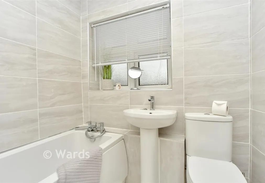Bathroom - Central Park Gardens, Chatham, Kent - Wards of Kent