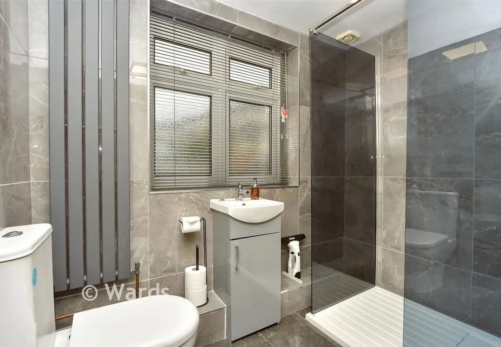 Shower Room - Central Park Gardens, Chatham, Kent - Wards of Kent