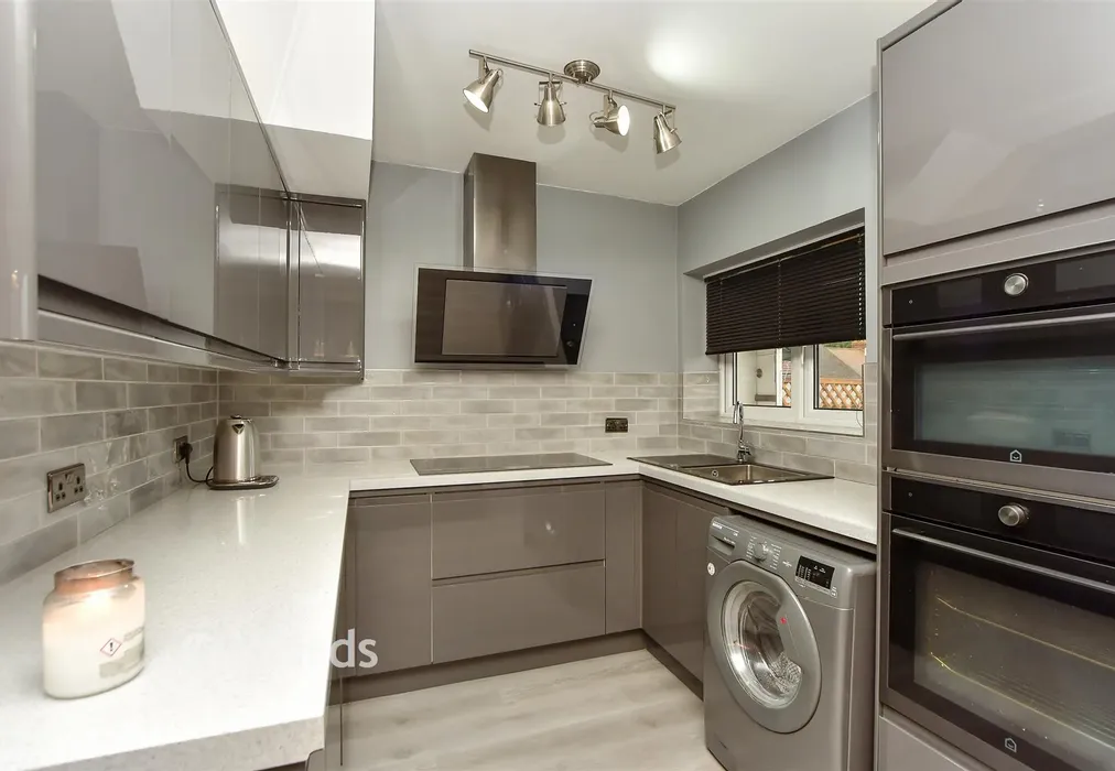 Kitchen - Central Park Gardens, Chatham, Kent - Wards of Kent