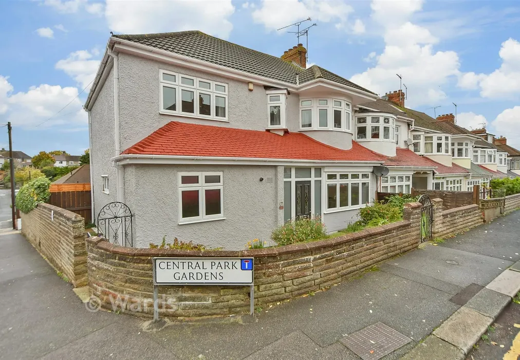 External (Brochure) - Central Park Gardens, Chatham, Kent - Wards of Kent