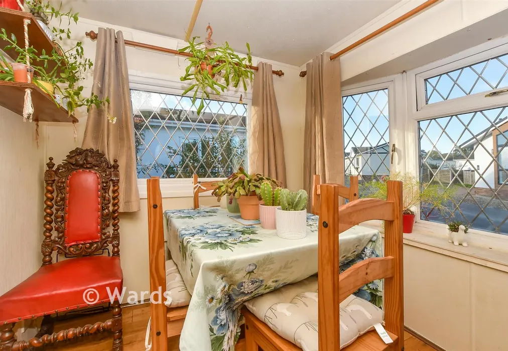 Dining Area - Woodlands Park, Biddenden, Ashford, Kent - Wards of Kent