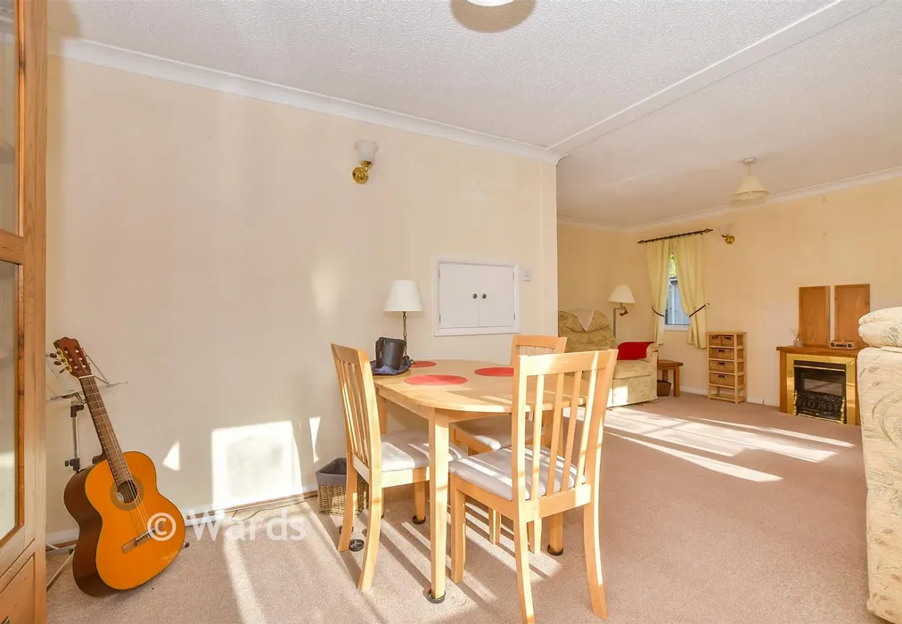 Dining Area - Shenley Park, Headcorn, Kent - Wards of Kent