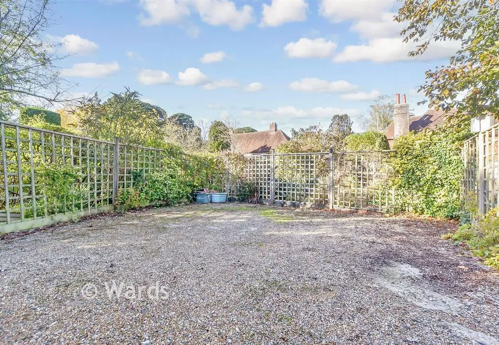 Driveway/Parking - Wilsley Pound, Sissinghurst, Kent - Wards of Kent