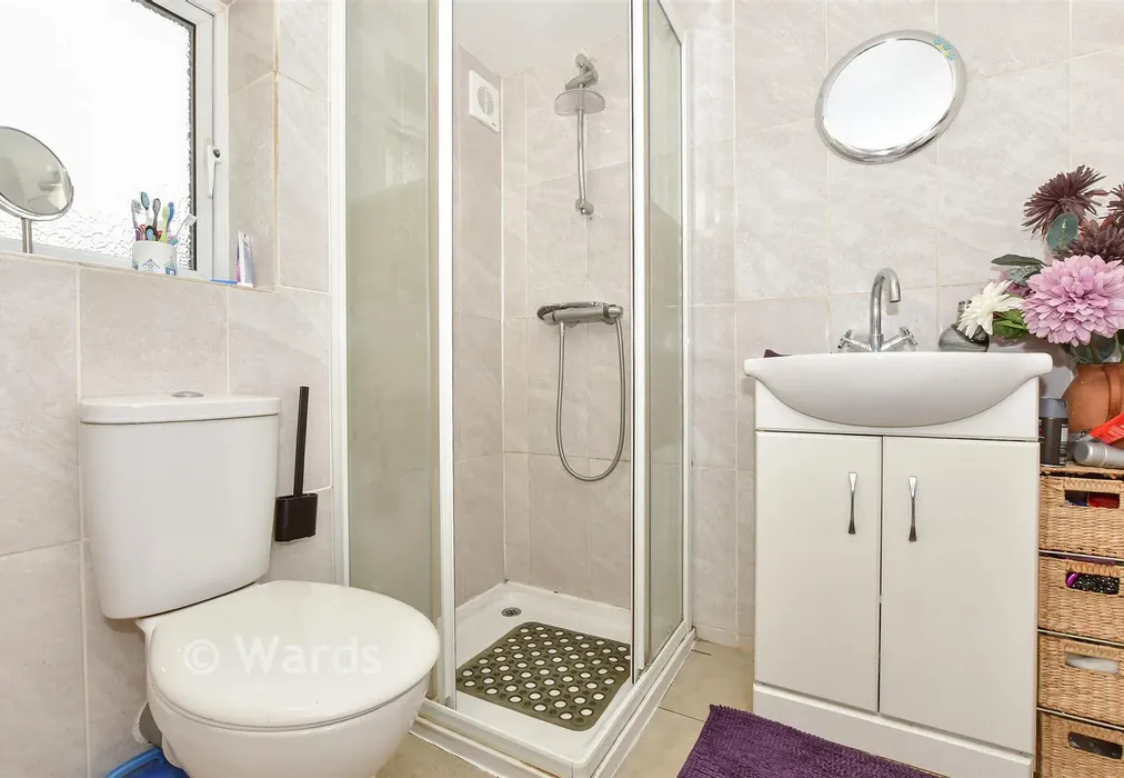 Shower Room - Hastings Road, Maidstone, Kent - Wards of Kent
