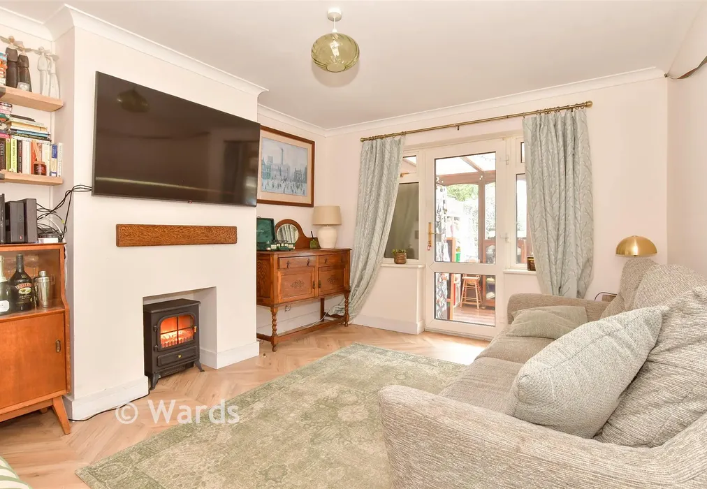 Lounge - Dryland Road, Snodland, Kent - Wards of Kent