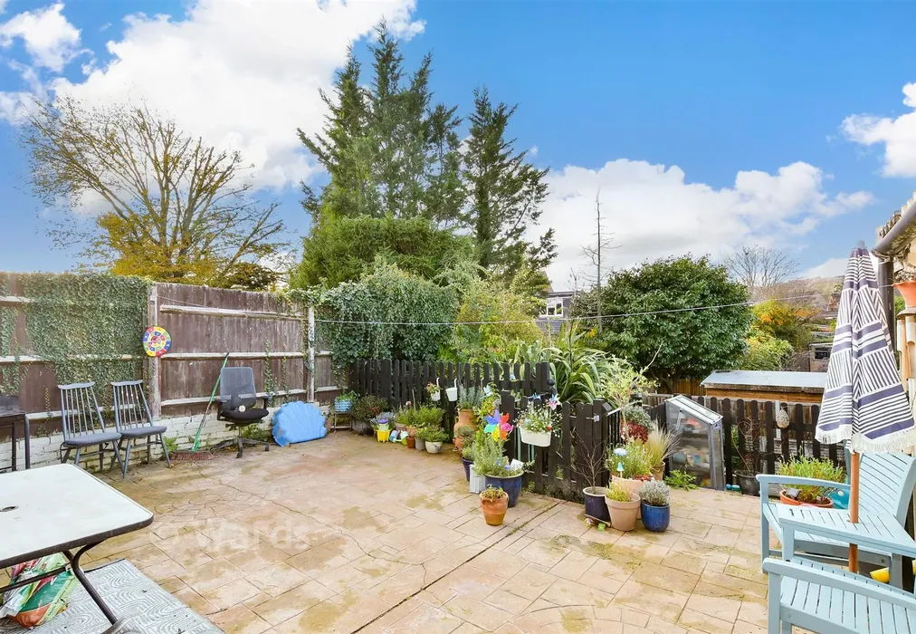 Rear Garden - Dryland Road, Snodland, Kent - Wards of Kent