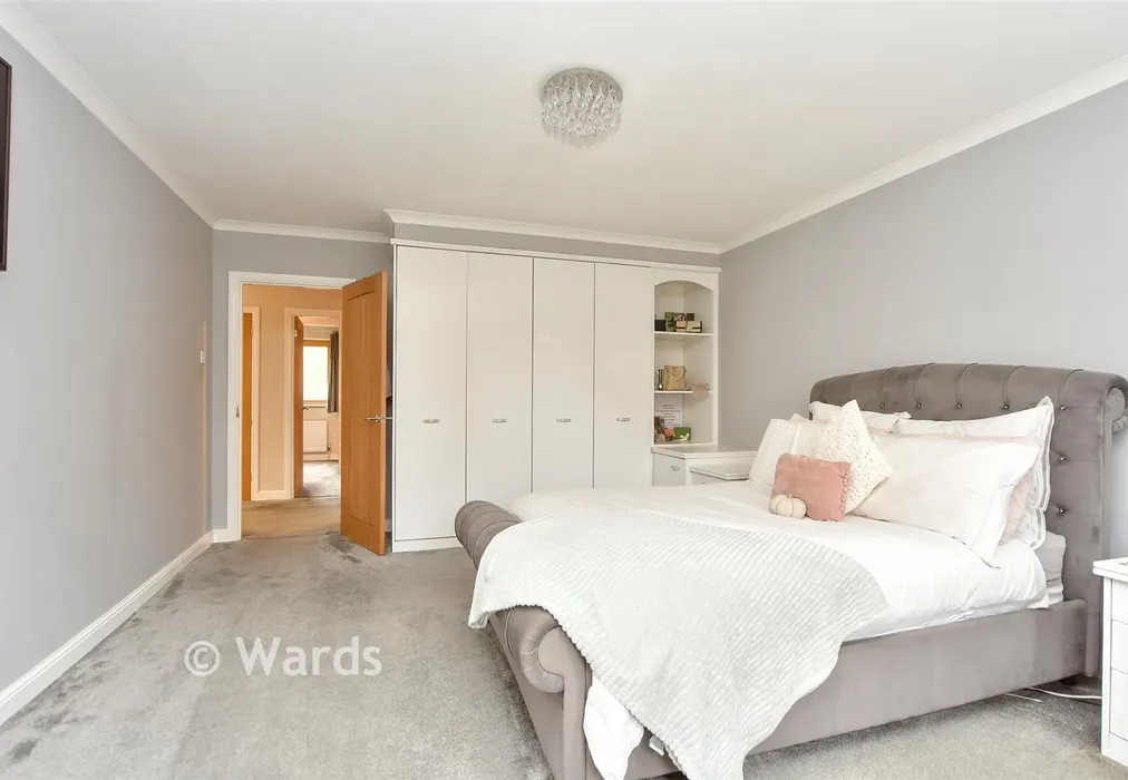Bedroom 2 - The Street, Hartlip, Sittingbourne, Kent - Wards of Kent