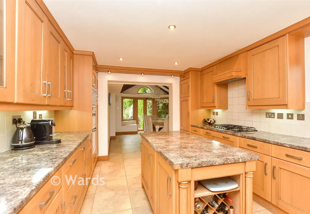 Kitchen - The Street, Hartlip, Sittingbourne, Kent - Wards of Kent