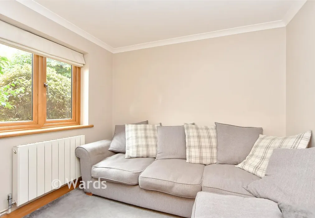 Snug/Study - The Street, Hartlip, Sittingbourne, Kent - Wards of Kent