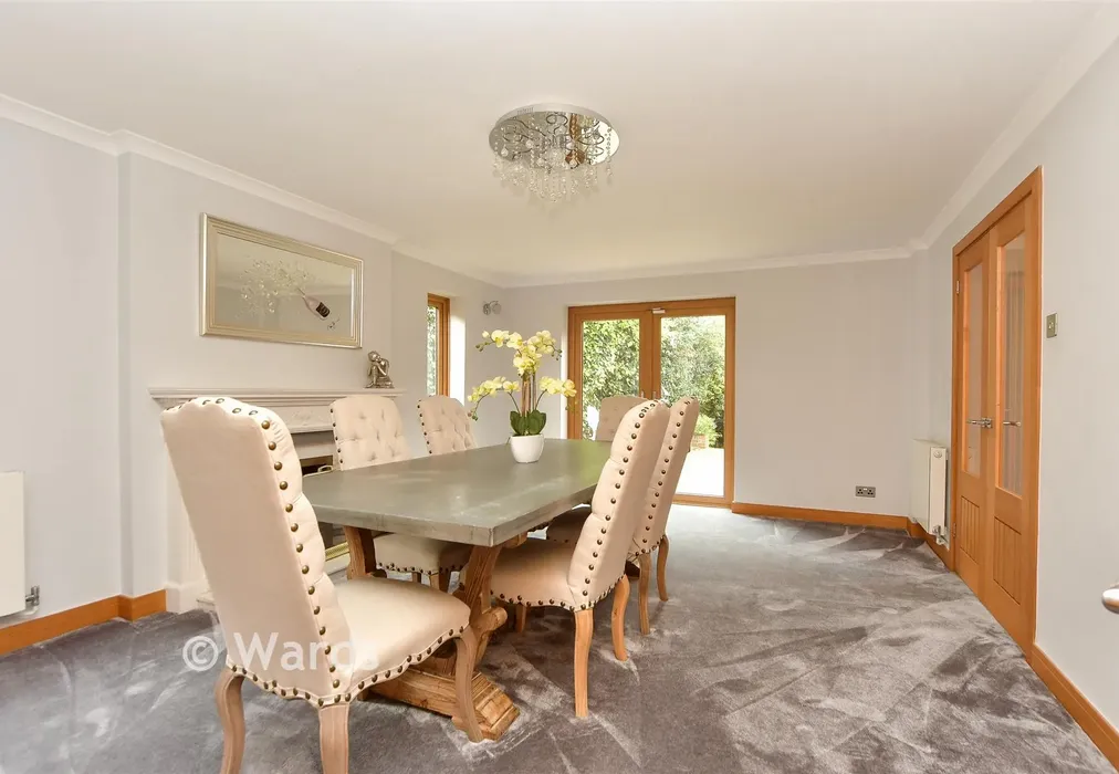 Dining Room - The Street, Hartlip, Sittingbourne, Kent - Wards of Kent