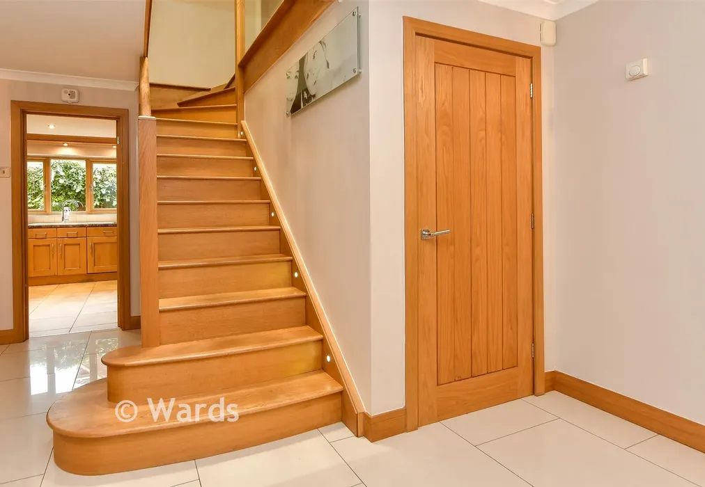 Internal Feature - The Street, Hartlip, Sittingbourne, Kent - Wards of Kent